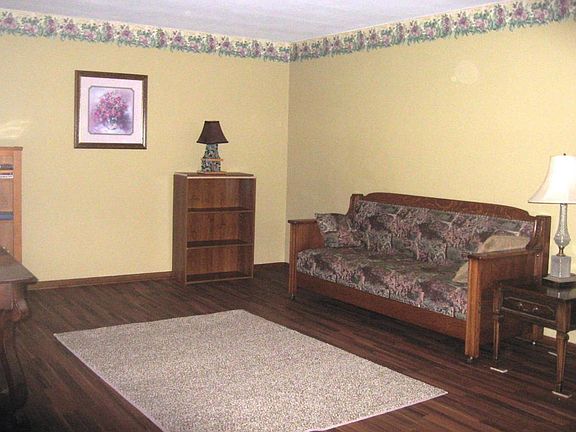 2nd image of 7273 Forestview Dr