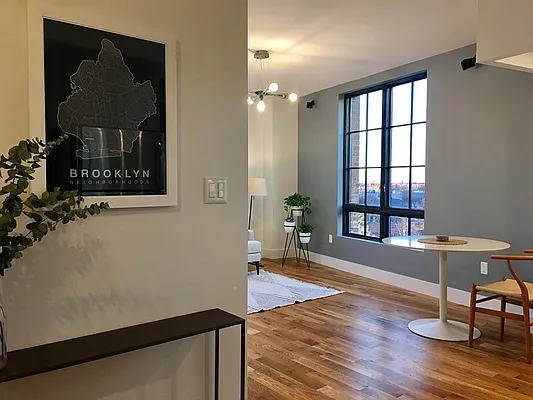 Rented by Manhattan Management LLC | media 67