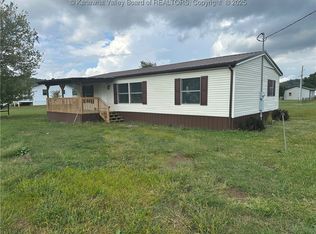138 Ann Ln, Mason, WV 25260