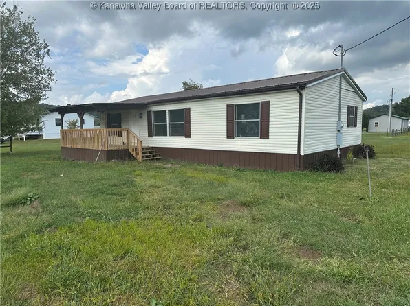 138 Ann Ln, Mason, WV 25260