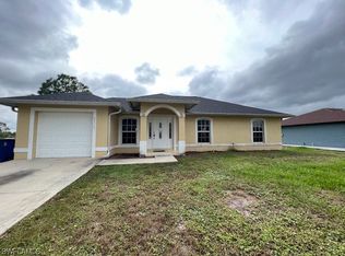 2711 8th St SW, Lehigh Acres, FL 33976
