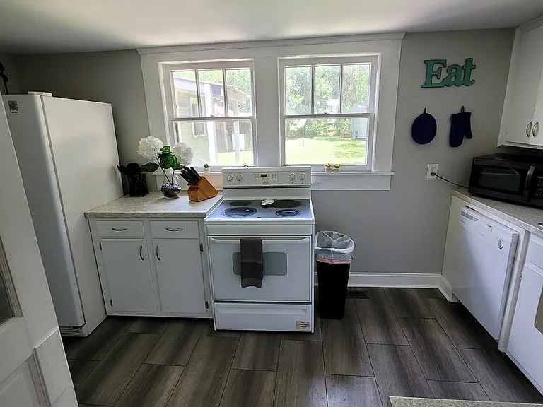 208 W 4th Ave — Photo 8