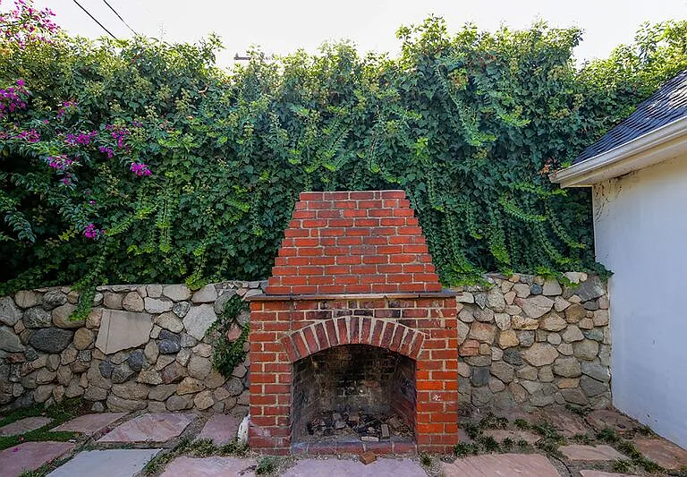 1626 San Gabriel Ave — Photo 39