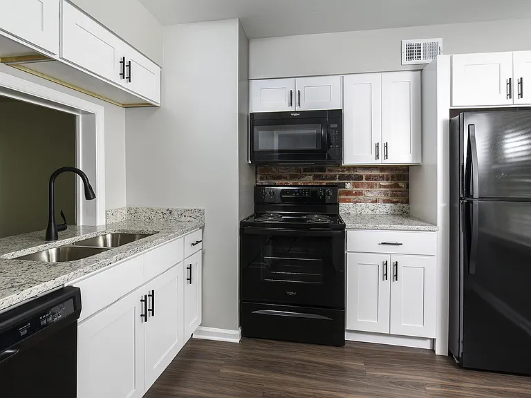 River Oaks Townhomes at Fox Chapel — Photo 14