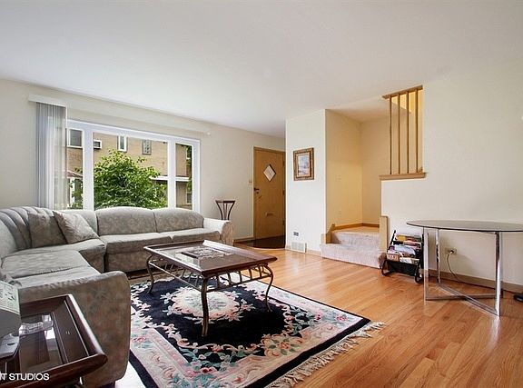 2nd image of 6256 N Cicero Ave #A