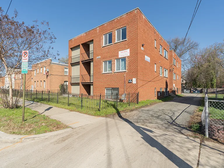 4936 Nash St NE #9 — Photo 15