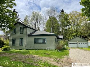 20 Jamestown St, Sinclairville, NY