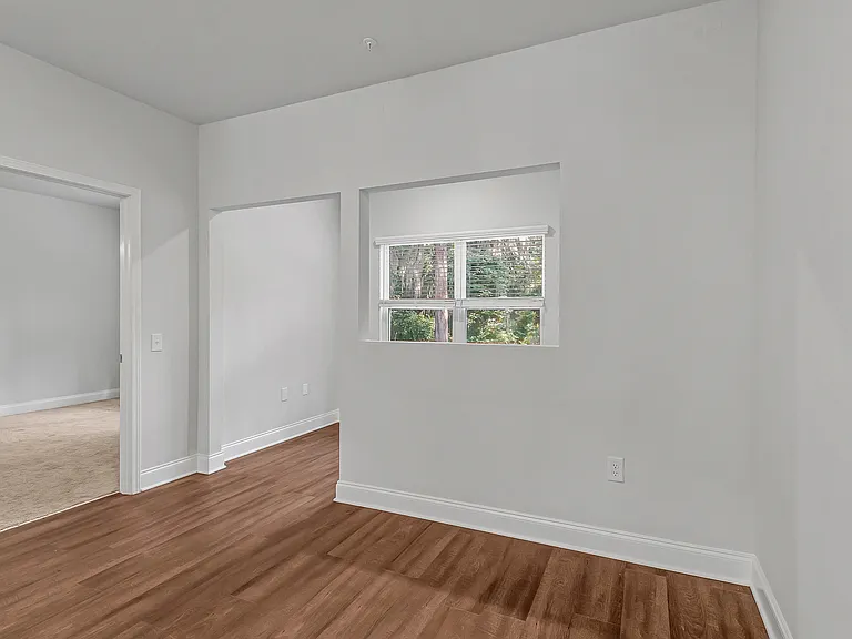 Hickory Grove — Photo 11