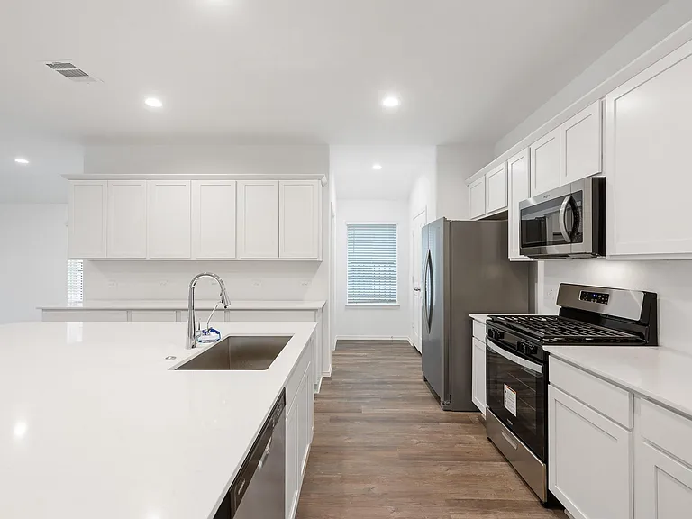 3085 Emerald Ocean Dr — Photo 12