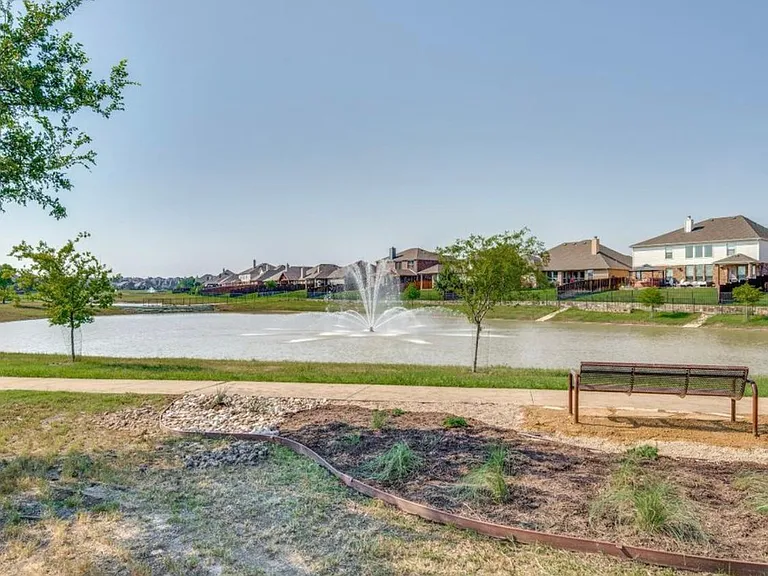 14710 Crystal Lake Dr — Photo 28