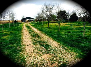 38745 Menke Rd, Hempstead, TX 77445