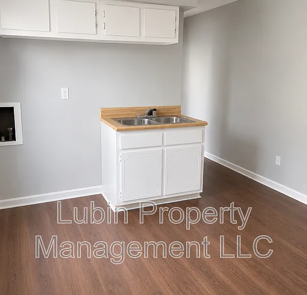 1437 Springdale St — Photo 5