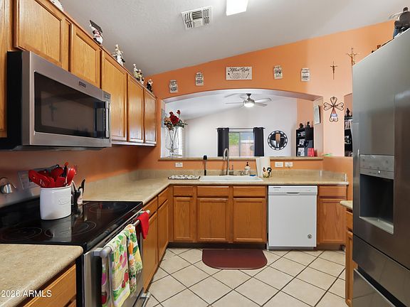 3rd image of 3315 W SUNLAND Avenue