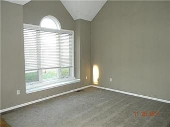 4th image of 10527 Cleveland Ave