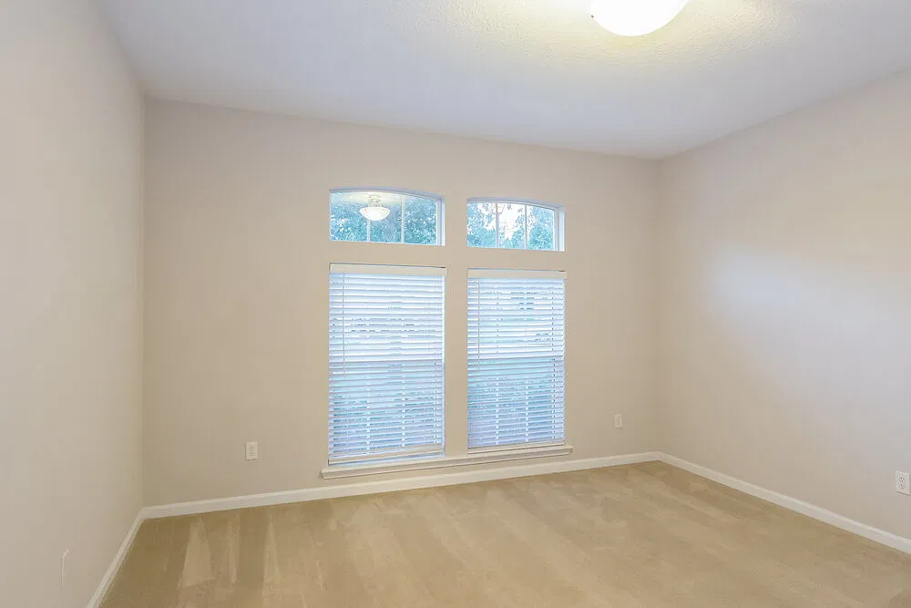 4 bed, 3.0 bath, 2478 sqft, $2,395 — Photo 3