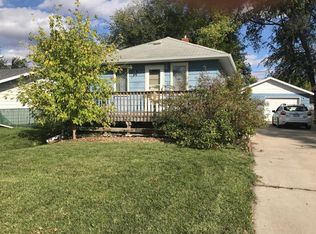 1109 27th St N, Fargo, ND 58102