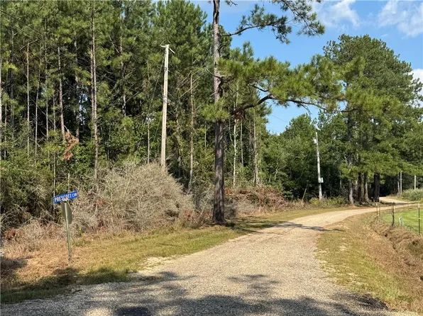Burt Rd, Bogalusa, LA 70427