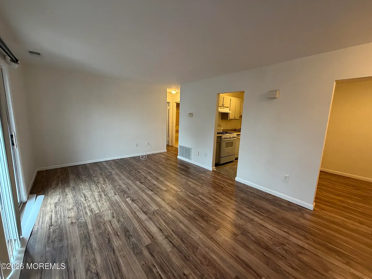 Building Photo - 609 16th Ave #4