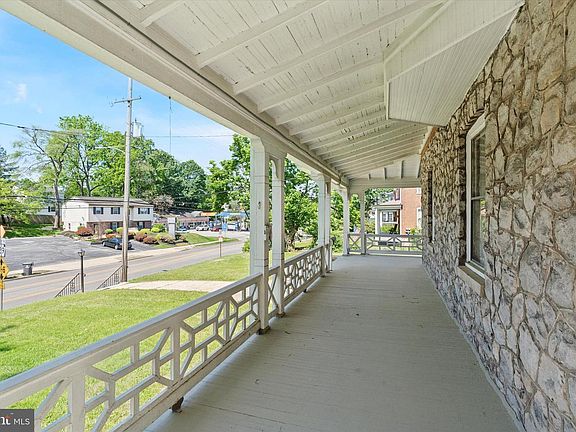 5th image of 75 Nutt Rd