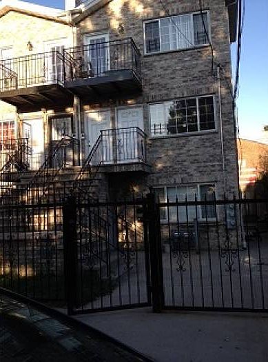 2nd image of 3164 Fenton Ave #2