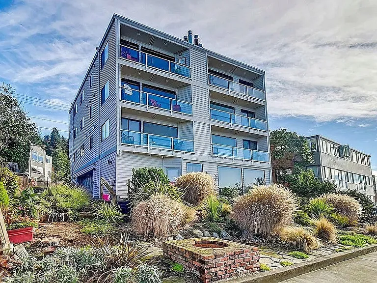 4021 Beach Dr SW #202 — Photo 1