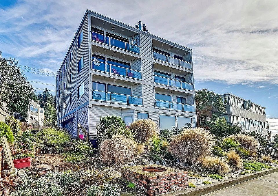 1st image of 4021 Beach Dr SW APT 202