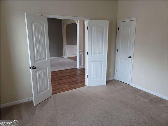 4th image of 645 Vendella Cir