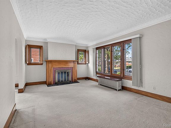 4th image of 9235 Hubert Ave