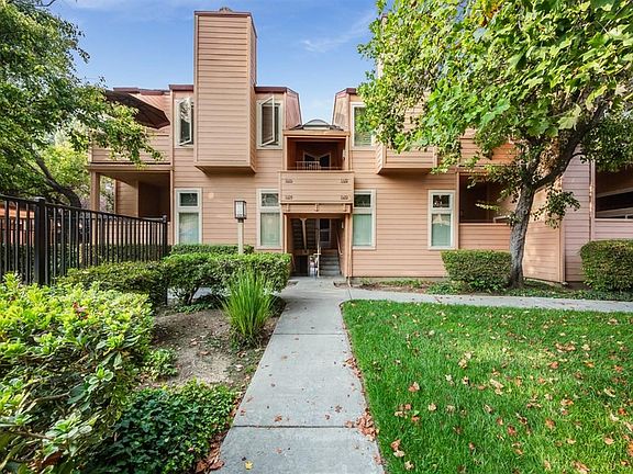 2nd image of 5326 Borneo Cir