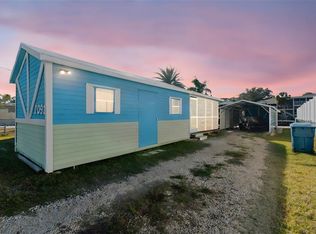 7091 Westwind St, Weeki Wachee, FL 34607