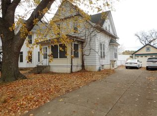 724 State St, Cedar Falls, IA 50613