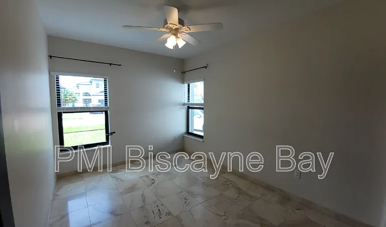 21369 SW 92nd Ave — Photo 22