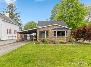 313 W Front St, Grand Ledge, MI 48837