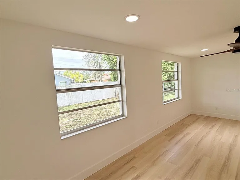 8512 Longboat Ln — Photo 31