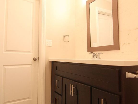 3rd image of 1122 Peck Dr APT 103