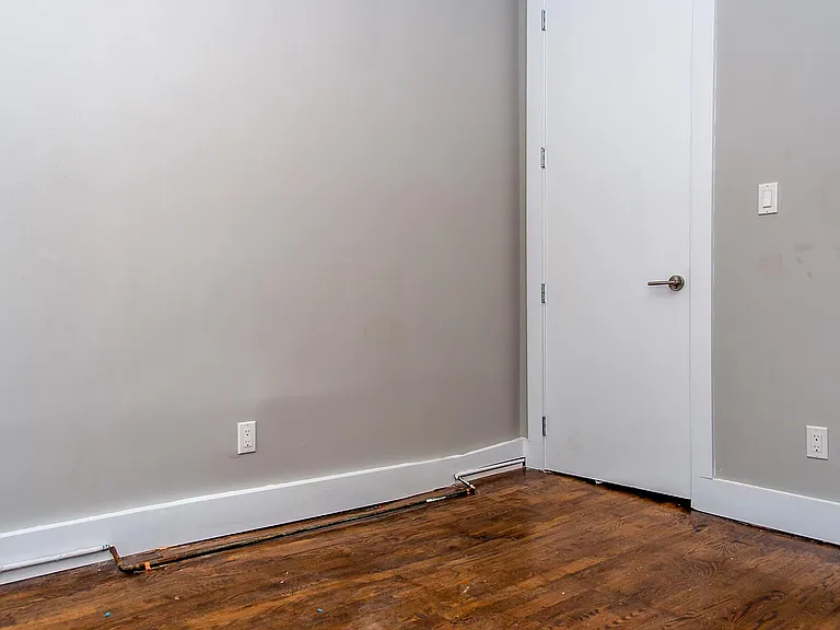 197 Stockholm St #2R — Photo 9