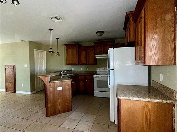 3rd image of 1206 W Fig Ave #2