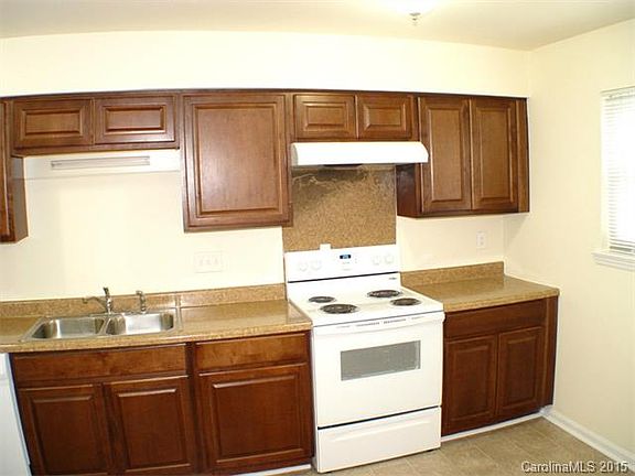 5th image of 10931 Hunter Trail Ln #10931