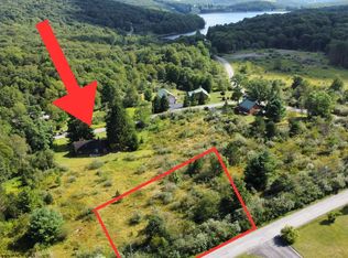 52 Bobolink Dr, Terra Alta, WV 26764