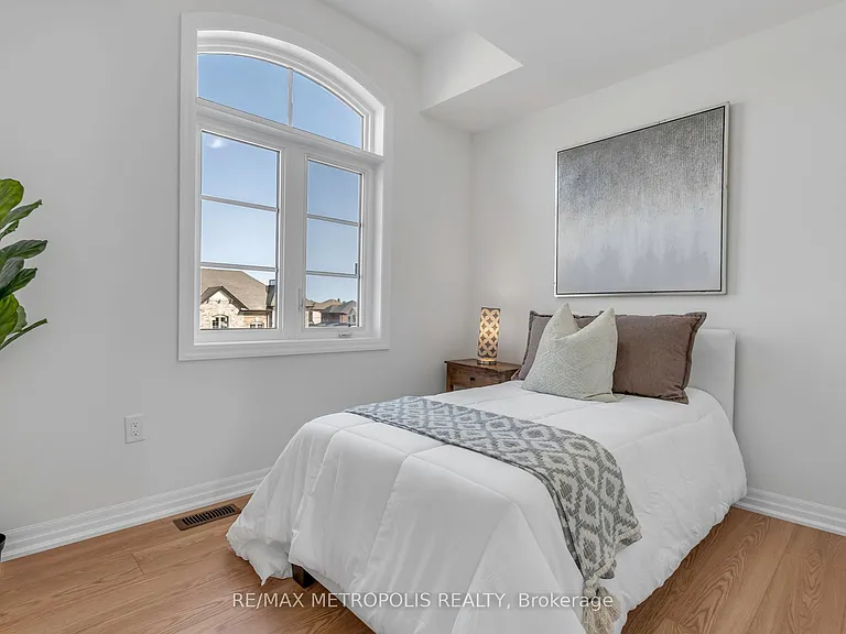 58 Belmont Dr — Photo 29