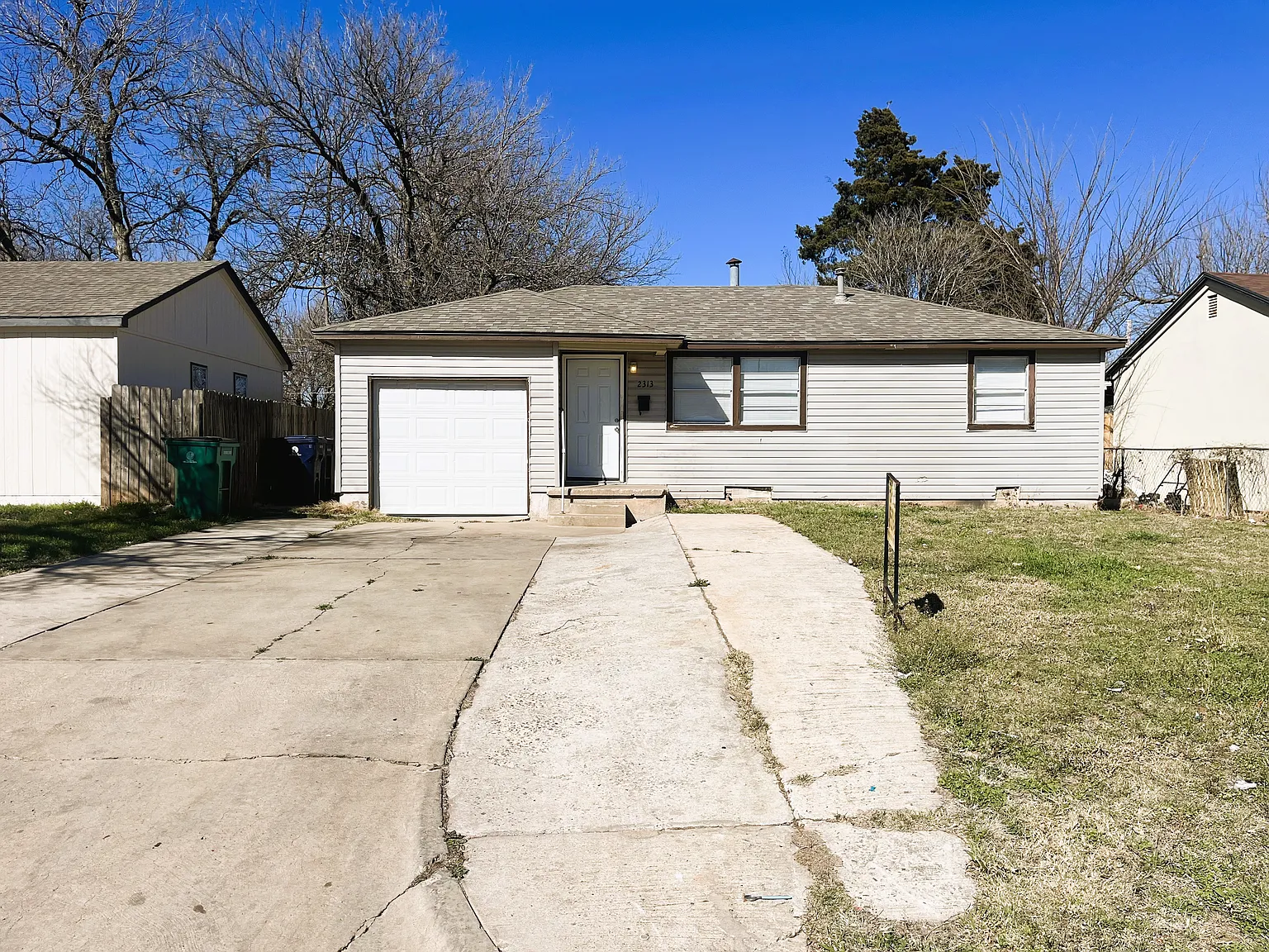 4 bed, 1377 sqft, $1,300 — Photo 1