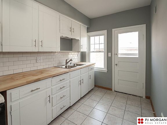 5th image of 5118 Leavenworth St