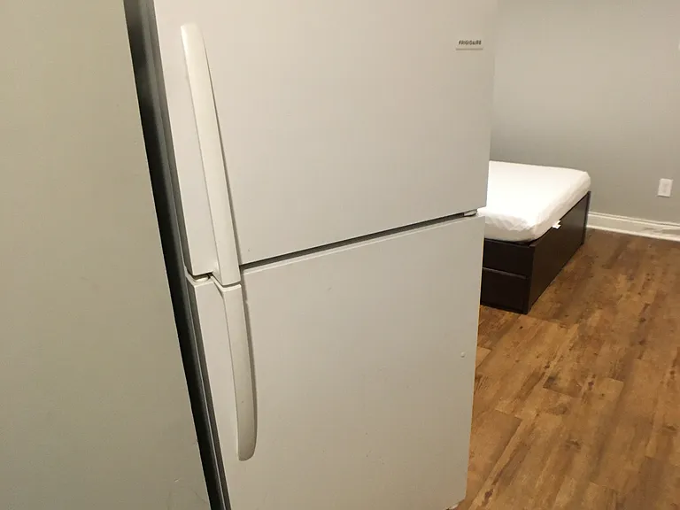 218 S 43rd St #3R — Photo 9