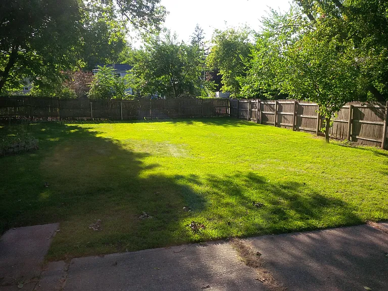 635 Fuller Ave NE — Photo 22