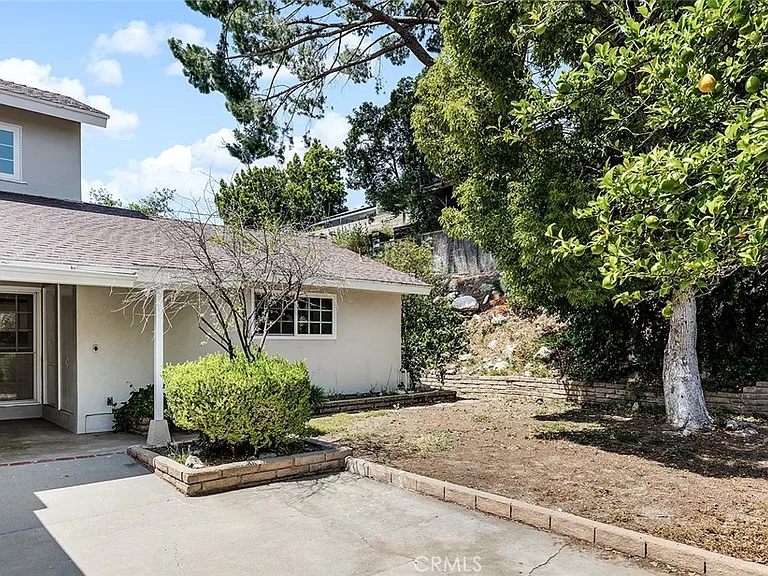 3511 Paraiso Way — Photo 33