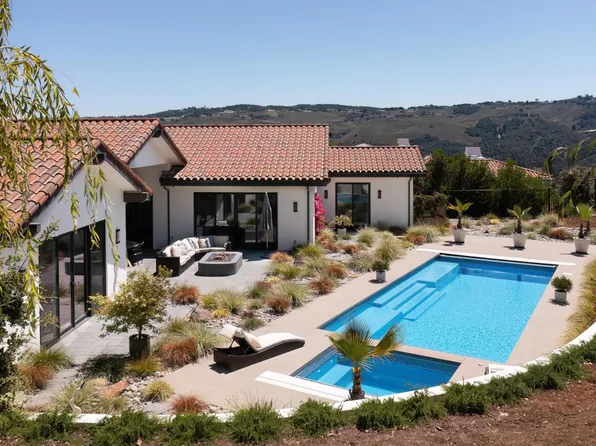 710 Tesoro Rd, Monterey, CA 93940