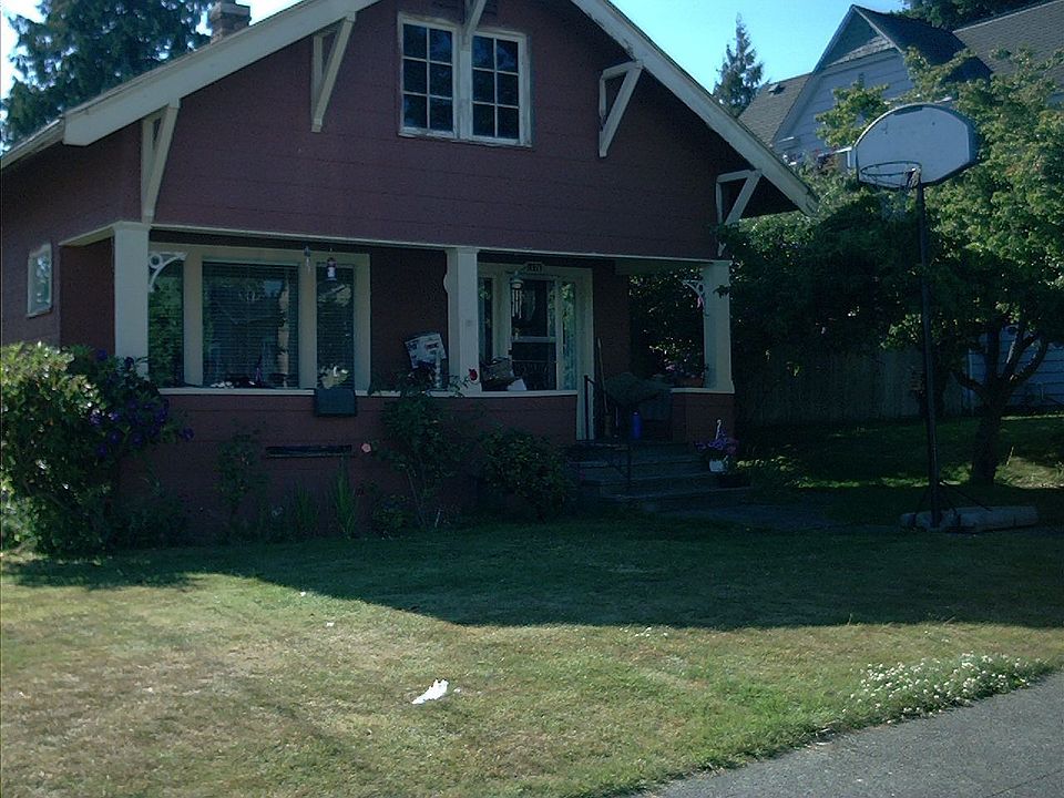 3 bed 1 bath 2 car garage