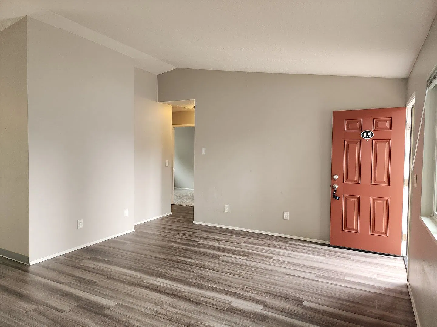 Boston Square Apartments — Photo 4