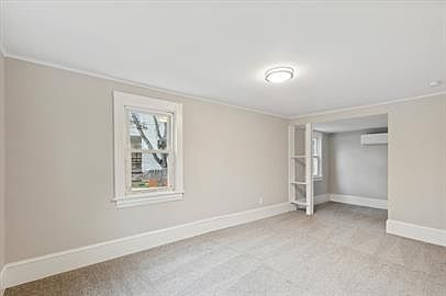 5th image of 934 Sheep Hill Rd