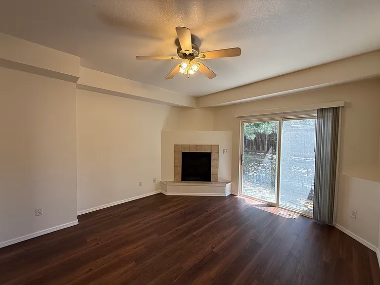 2095 Legacy Ridge Vw #102 — Photo 6